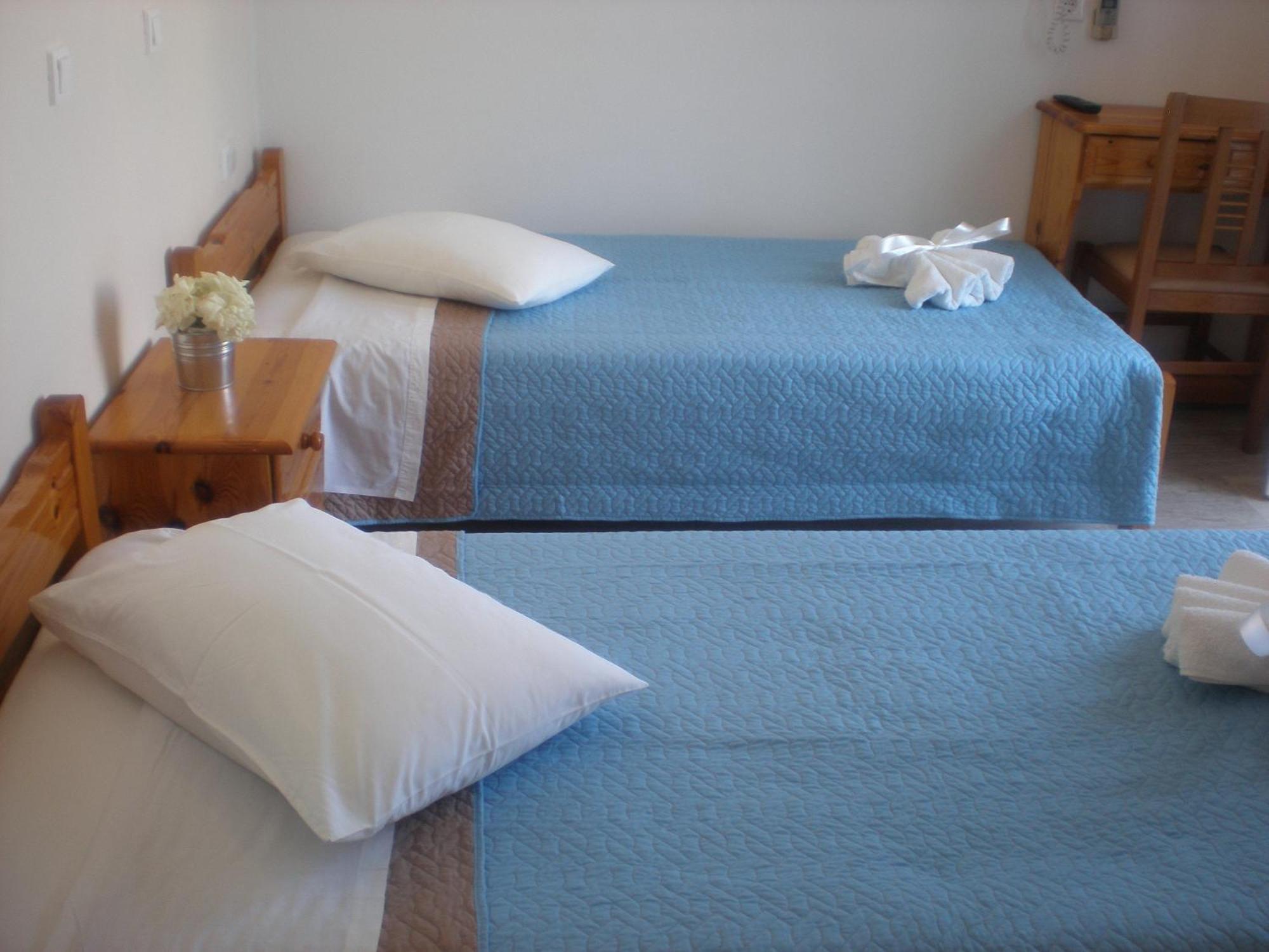 Armonia Pension イオス島 チョーラ エクステリア 写真